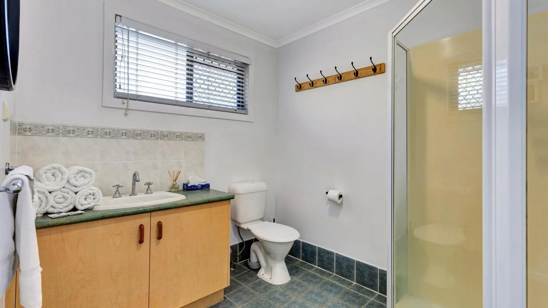 *** Aparthotel Sanctuary Lakes Fauna Retreat Urangan Australia