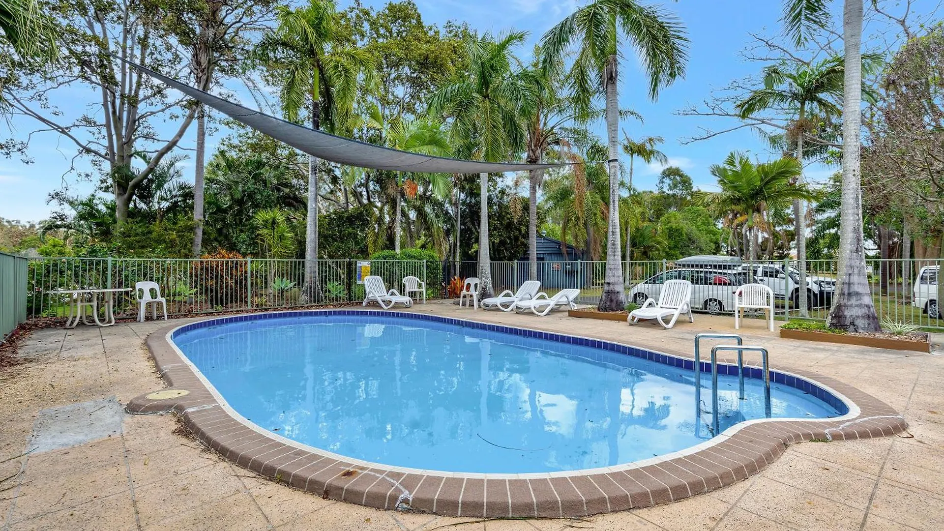 Sanctuary Lakes Fauna Retreat Urangan