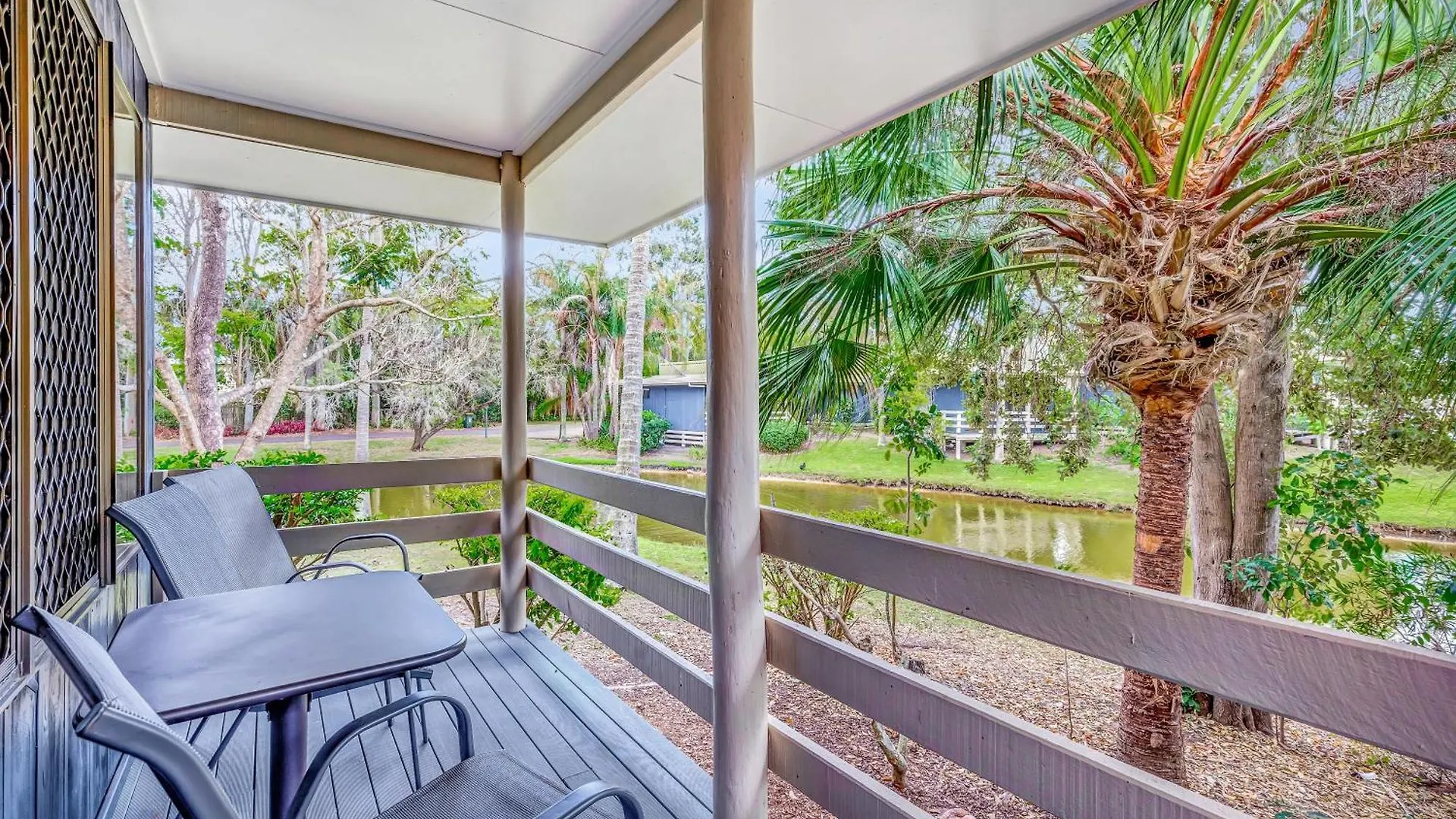 Sanctuary Lakes Fauna Retreat Urangan