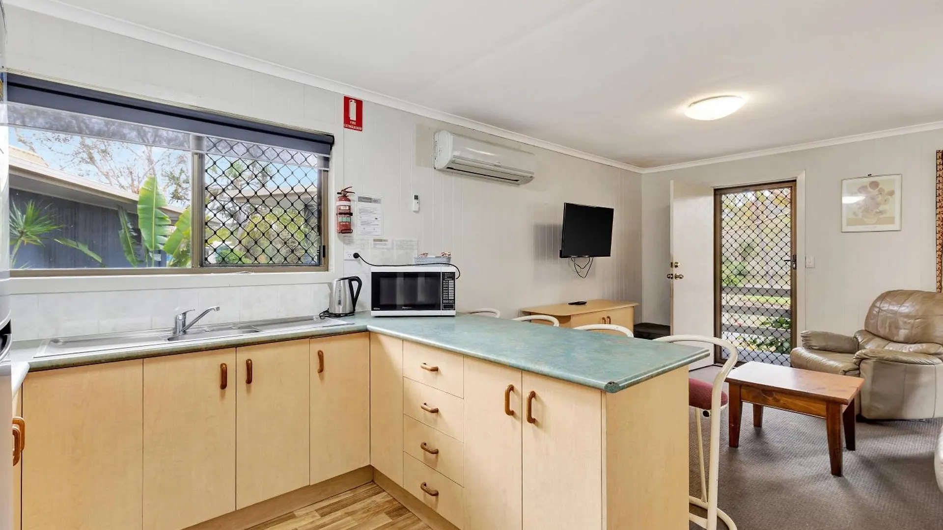 Sanctuary Lakes Fauna Retreat Urangan Aparthotel