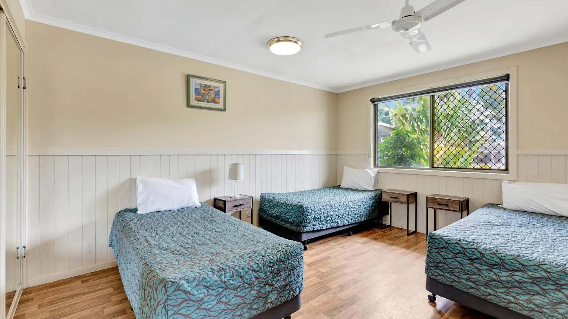 Aparthotel Sanctuary Lakes Fauna Retreat Urangan
