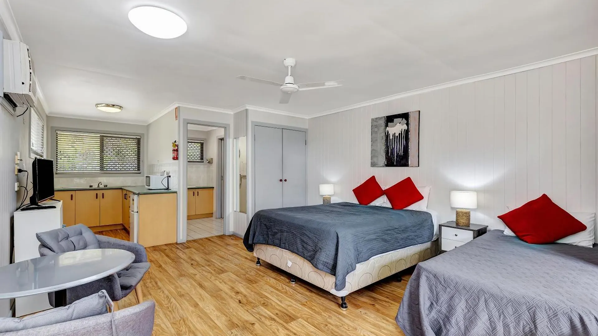 Sanctuary Lakes Fauna Retreat Urangan 3*,  Australia