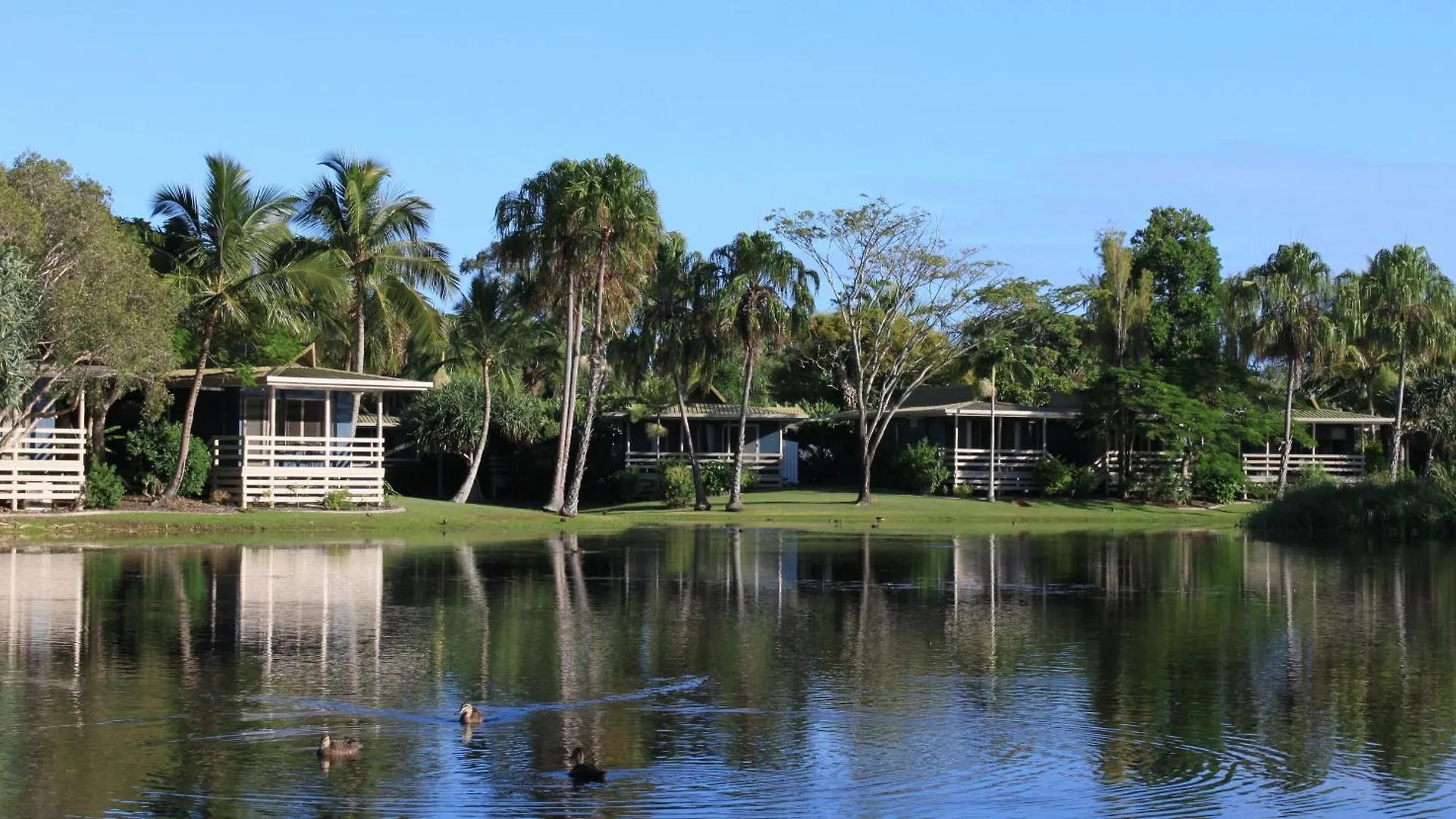 Sanctuary Lakes Fauna Retreat Urangan