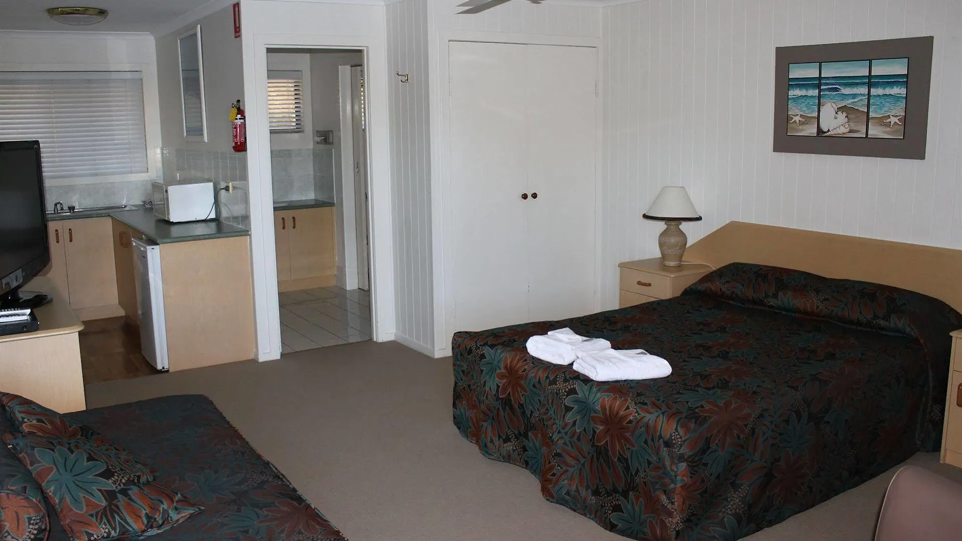 Sanctuary Lakes Fauna Retreat Urangan 3*,  Australia