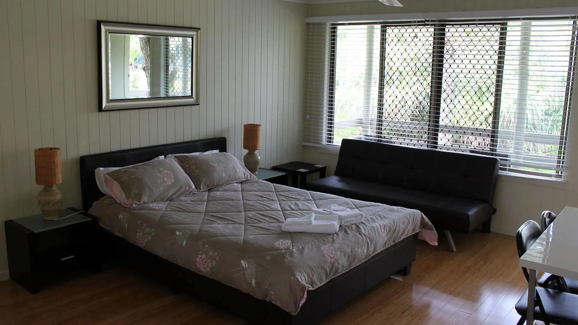 Aparthotel Sanctuary Lakes Fauna Retreat Urangan
